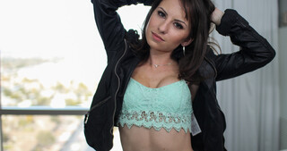 Kendra Khaleesi's Porn Premiere - страстные шлюхи в HD BIGWHORE.COM