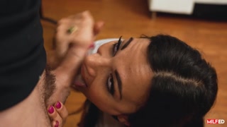 Deepthroat Lessons with Mona - страстные шлюхи в HD BIGWHORE.COM