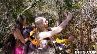 Friend Zone Hike with Attractive Ladies - страстные шлюхи в HD BIGWHORE.COM