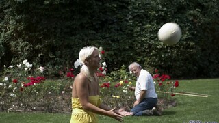 Gustavo's Ball Licking Session - страстные шлюхи в HD BIGWHORE.COM