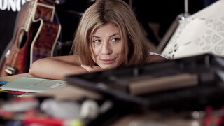 Teen Angel Phill's Oral Delight - страстные шлюхи в HD BIGWHORE.COM