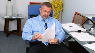 Stepdaughter Brings Friends to Work for a Swap - страстные шлюхи в HD BIGWHORE.COM
