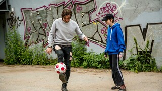 Outdoor Hardcore with Hairy European Teen - страстные шлюхи в HD BIGWHORE.COM