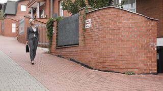Student wakes up to estate agent's surprise - страстные шлюхи в HD BIGWHORE.COM