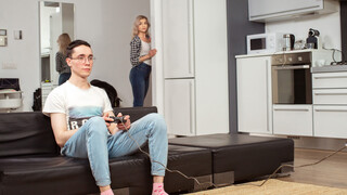 Anna Krowe - stepsister fantasy with a horny blonde teen - страстные шлюхи в HD BIGWHORE.COM