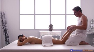 European Girl's Massage and More - страстные шлюхи в HD BIGWHORE.COM