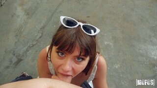 Outdoor Sex with Luna and Jordi - страстные шлюхи в HD BIGWHORE.COM