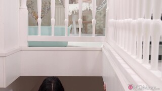 Titty Fuck with Brunette Stepmom - страстные шлюхи в HD BIGWHORE.COM
