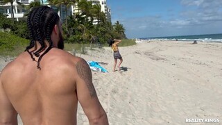 Outdoor Sex with Brunette Ballerina - страстные шлюхи в HD BIGWHORE.COM