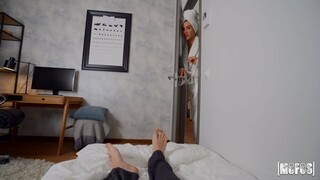 Tattooed Athletic Girl Teases Her Boyfriend's Big Dick - страстные шлюхи в HD BIGWHORE.COM