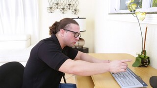 Tattooed Temptress Sucks and Squirts - страстные шлюхи в HD BIGWHORE.COM