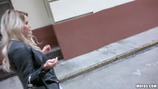 Long Legged Brit with Huge Tits Needs Big Cock - страстные шлюхи в HD BIGWHORE.COM