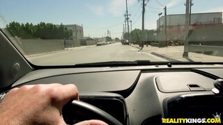Alec Knight's Outdoor Missionary Blowjob - страстные шлюхи в HD BIGWHORE.COM