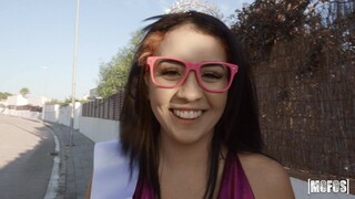 Birthday Girl Kitty Love Sucks and Gets Sucked - страстные шлюхи в HD BIGWHORE.COM