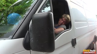 Car Blowjob from a Fake Handyman - страстные шлюхи в HD BIGWHORE.COM