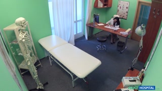 Voyeur Fun with a Nurse and Patient - страстные шлюхи в HD BIGWHORE.COM