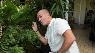  Natural Tits Girl Sucks in the Yard  - страстные шлюхи в HD BIGWHORE.COM