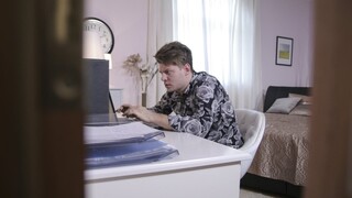 Petite Thai landlady gets her ass licked for rent - страстные шлюхи в HD BIGWHORE.COM
