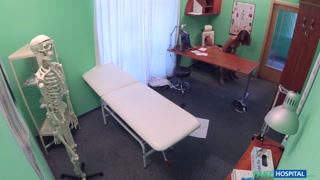 Minx Sucks Doctor's Cock in Interview - страстные шлюхи в HD BIGWHORE.COM