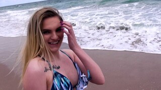 Shaved Pussy Beach Babe - новинки порно на BIGWHORE.COM