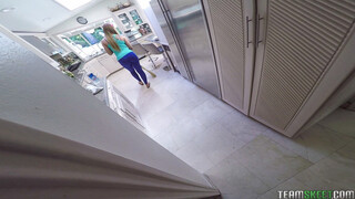 Klara Gets Dirty with Tony Profane - страстные шлюхи в HD BIGWHORE.COM
