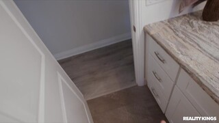Big Cock, Bigger Surprises - страстные шлюхи в HD BIGWHORE.COM