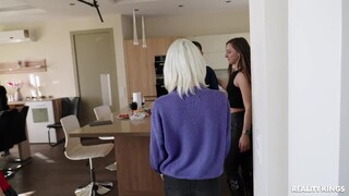 First Time for Jizz-ters - страстные шлюхи в HD BIGWHORE.COM