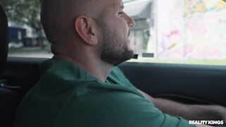Kiss Me, Brunette Squirts - страстные шлюхи в HD BIGWHORE.COM