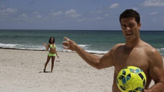 European Beauty Vienna Black Gets Facial in Bikini - страстные шлюхи в HD BIGWHORE.COM