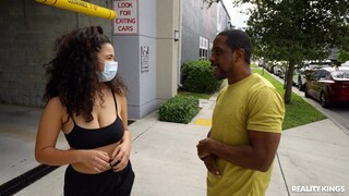 Tattooed Brunette's Deepthroat - страстные шлюхи в HD BIGWHORE.COM