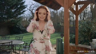 High Heels and Big Cock in the Mail Slot - новинки порно на BIGWHORE.COM