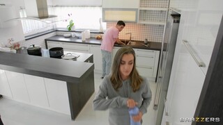 Easy Does It, Roomie - страстные шлюхи в HD BIGWHORE.COM