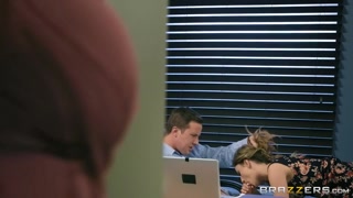 Big Cock Blowjob in Office - новинки порно на BIGWHORE.COM