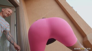 Big Tits Brunette Halle Hayes Rides Cock in Reverse Cowgirl - страстные шлюхи в HD BIGWHORE.COM