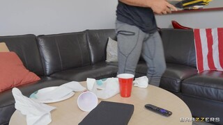 Dante Colle Fucks Codi Vore's Hairy Pussy - страстные шлюхи в HD BIGWHORE.COM