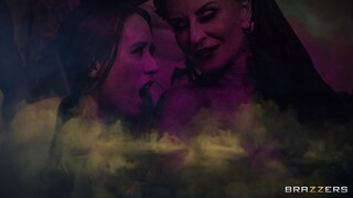 Face Sitting and Fetish Fun in GrandPervs 2 - страстные шлюхи в HD BIGWHORE.COM