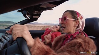 Missionary, Cowgirl & Doggystyle in Spicy Threesome Action - страстные шлюхи в HD BIGWHORE.COM