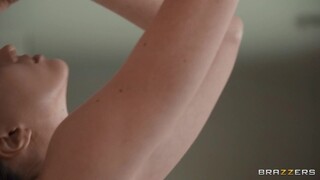 Christian Clay Fucks Stacy in the Pool - страстные шлюхи в HD BIGWHORE.COM