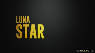 Luna Star Gives a Blowjob - страстные шлюхи в HD BIGWHORE.COM