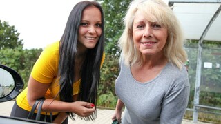 Stepmom and Stepdaughter Get Fucked Hard - страстные шлюхи в HD BIGWHORE.COM