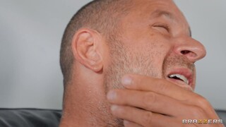 Enhanced Brunette Phoenix Marie Gets Ass Fingered & Creampied - новинки порно на BIGWHORE.COM