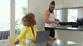 Black and Beautiful: A Role Reversal - страстные шлюхи в HD BIGWHORE.COM