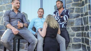 Shaved Pussy Girl Meets Her Boyfriend's Family - страстные шлюхи в HD BIGWHORE.COM