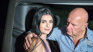 Alice Nice's Pussy Eaten by Hugo - страстные шлюхи в HD BIGWHORE.COM