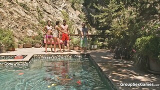 Group Sex Swinging with Lyla and Alexa - страстные шлюхи в HD BIGWHORE.COM