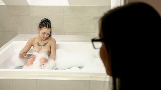 Stepfamily Threesome with Brunette Twins - страстные шлюхи в HD BIGWHORE.COM