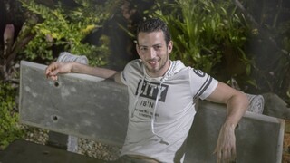 Athletic Couple's Secret Garden - страстные шлюхи в HD BIGWHORE.COM