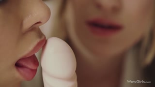 Masturbation and More with Naomi - страстные шлюхи в HD BIGWHORE.COM