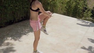 Outdoor Gym Solo with Mia Sollis - страстные шлюхи в HD BIGWHORE.COM