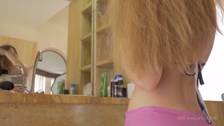 Tina Gives a Handjob in the Bathroom - страстные шлюхи в HD BIGWHORE.COM
